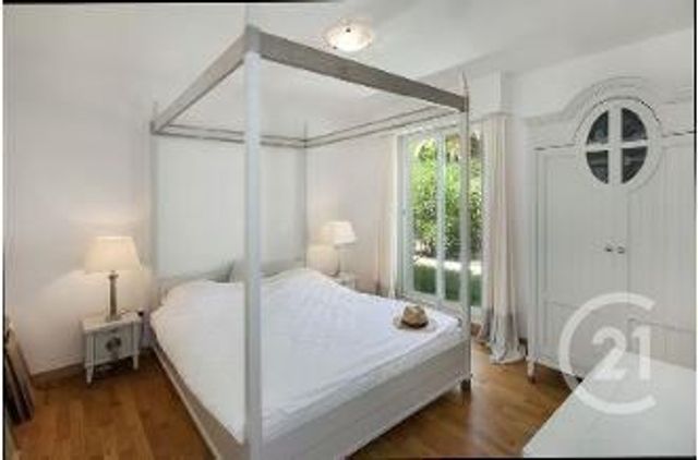 Afficher la photo en grand Appartement F4 à louer - 4 pièces - 125.0 m2 - NICE - 06 - PROVENCE-ALPES-COTE-D-AZUR - Century 21 Lafage Transactions