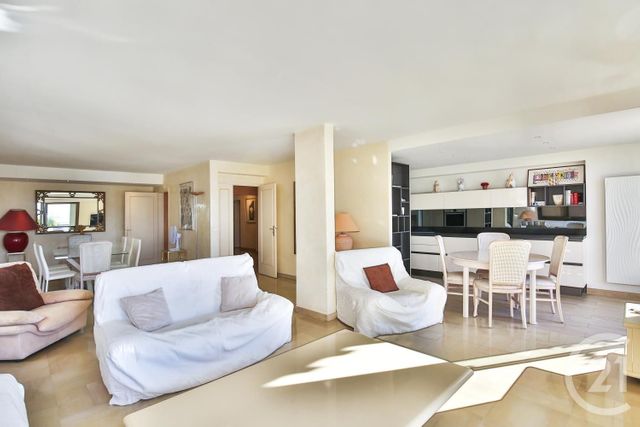 Afficher la photo en grand Appartement F4 à louer - 4 pièces - 200.12 m2 - NICE - 06 - PROVENCE-ALPES-COTE-D-AZUR - Century 21 Lafage Transactions