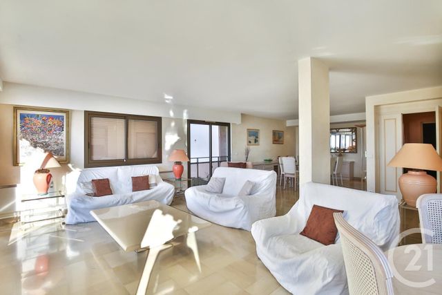 Afficher la photo en grand Appartement F4 à louer - 4 pièces - 200.12 m2 - NICE - 06 - PROVENCE-ALPES-COTE-D-AZUR - Century 21 Lafage Transactions