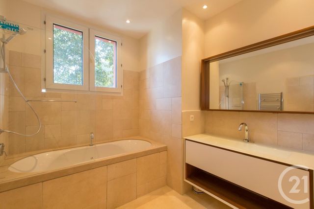 Afficher la photo en grand Appartement F3 à vendre - 2 pièces - 72.58 m2 - NICE - 06 - PROVENCE-ALPES-COTE-D-AZUR - Century 21 Lafage Transactions