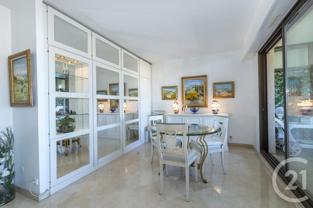 Afficher la photo en grand Appartement F2 à vendre - 2 pièces - 39.6 m2 - NICE - 06 - PROVENCE-ALPES-COTE-D-AZUR - Century 21 Lafage Transactions