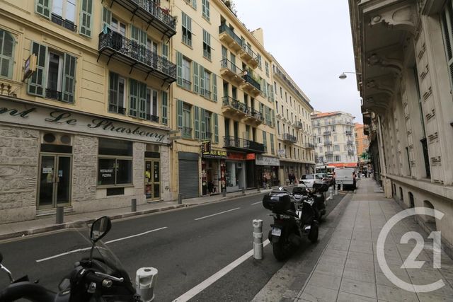 Appartement F2 à louer - 2 pièces - 53.78 m2 - NICE - 06 - PROVENCE-ALPES-COTE-D-AZUR - Century 21 Lafage Transactions Appartement F2 à louer - 2 pièces - 53.78 m2 - NICE - 06 - PROVENCE-ALPES-COTE-D-AZUR - Century 21 Lafage Transactions