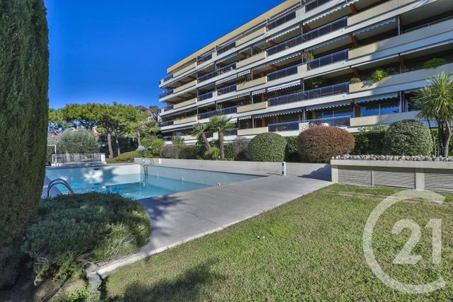 Afficher la photo en grand Appartement F4 à vendre - 4 pièces - 103.0 m2 - NICE - 06 - PROVENCE-ALPES-COTE-D-AZUR - Century 21 Lafage Transactions