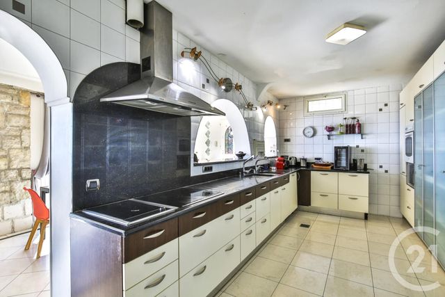 Afficher la photo en grand maison à vendre - 7 pièces - 225.0 m2 - VILLEFRANCHE SUR MER - 06 - PROVENCE-ALPES-COTE-D-AZUR - Century 21 Lafage Transactions