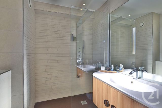 Appartement F4 à vendre - 4 pièces - 97.0 m2 - NICE - 06 - PROVENCE-ALPES-COTE-D-AZUR - Century 21 Lafage Transactions Appartement F4 à vendre - 4 pièces - 97.0 m2 - NICE - 06 - PROVENCE-ALPES-COTE-D-AZUR - Century 21 Lafage Transactions