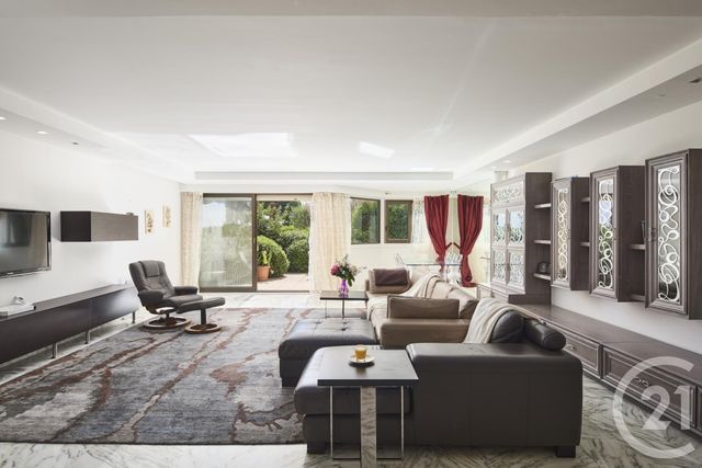 Afficher la photo en grand Appartement F4 à vendre - 4 pièces - 139.0 m2 - NICE - 06 - PROVENCE-ALPES-COTE-D-AZUR - Century 21 Lafage Transactions