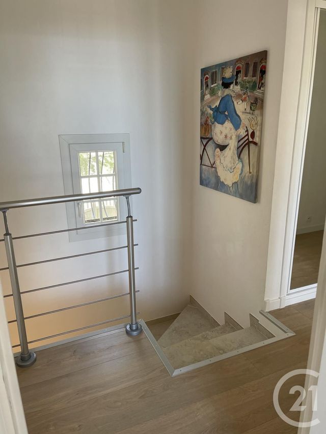 Afficher la photo en grand maison à vendre - 6 pièces - 210.0 m2 - VILLEFRANCHE SUR MER - 06 - PROVENCE-ALPES-COTE-D-AZUR - Century 21 Lafage Transactions