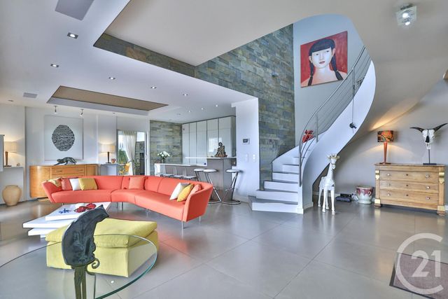 Afficher la photo en grand maison à vendre - 6 pièces - 190.0 m2 - NICE - 06 - PROVENCE-ALPES-COTE-D-AZUR - Century 21 Lafage Transactions