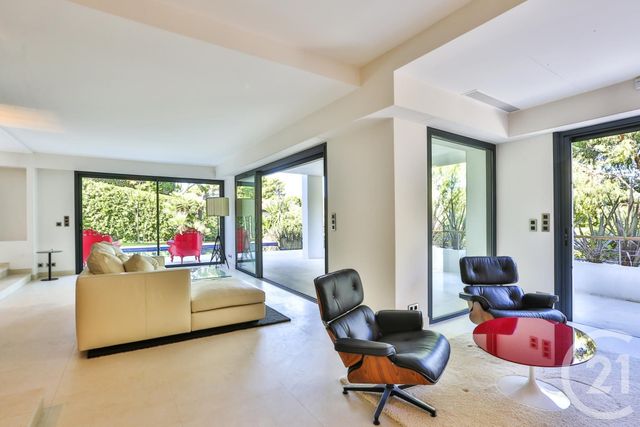 Afficher la photo en grand maison à vendre - 6 pièces - 300.0 m2 - ST JEAN CAP FERRAT - 06 - PROVENCE-ALPES-COTE-D-AZUR - Century 21 Lafage Transactions