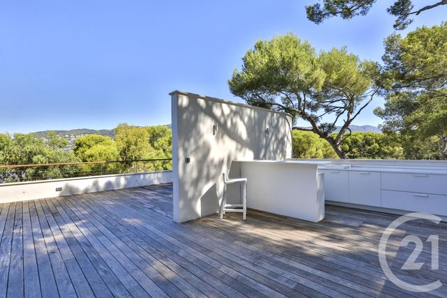 Afficher la photo en grand maison à vendre - 6 pièces - 300.0 m2 - ST JEAN CAP FERRAT - 06 - PROVENCE-ALPES-COTE-D-AZUR - Century 21 Lafage Transactions