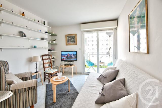 Afficher la photo en grand Appartement F2 à vendre - 2 pièces - 38.0 m2 - NICE - 06 - PROVENCE-ALPES-COTE-D-AZUR - Century 21 Lafage Transactions