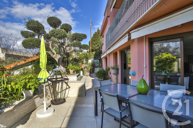 Afficher la photo en grand Appartement F4 à vendre - 4 pièces - 95.0 m2 - NICE - 06 - PROVENCE-ALPES-COTE-D-AZUR - Century 21 Lafage Transactions