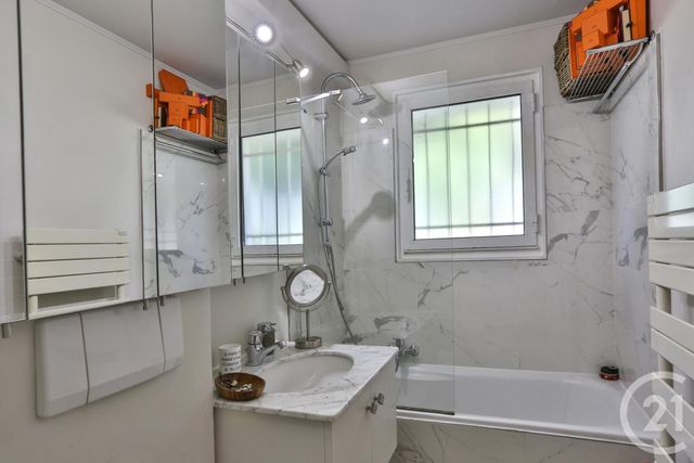 Afficher la photo en grand Appartement F4 à vendre - 4 pièces - 114.0 m2 - NICE - 06 - PROVENCE-ALPES-COTE-D-AZUR - Century 21 Lafage Transactions