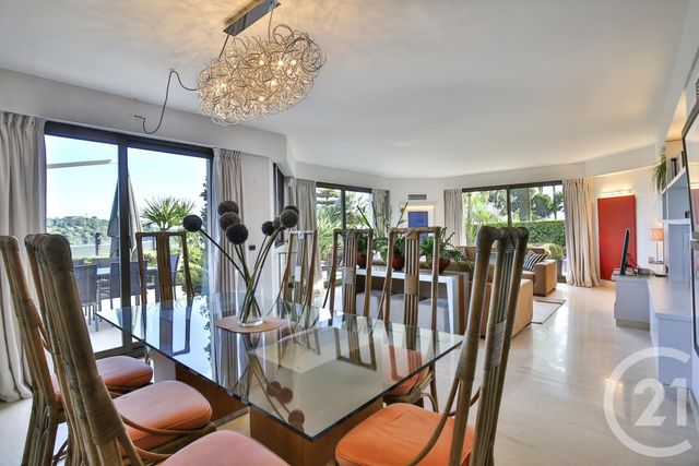 Afficher la photo en grand Appartement F4 à vendre - 4 pièces - 170.01 m2 - NICE - 06 - PROVENCE-ALPES-COTE-D-AZUR - Century 21 Lafage Transactions