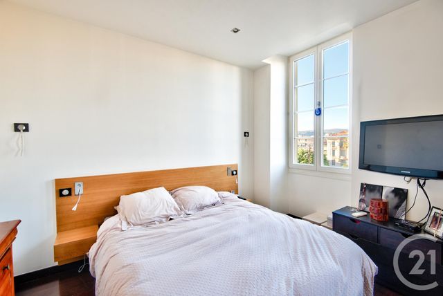 Afficher la photo en grand Appartement F4 à vendre - 4 pièces - 105.12 m2 - NICE - 06 - PROVENCE-ALPES-COTE-D-AZUR - Century 21 Lafage Transactions
