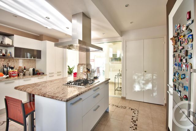 Afficher la photo en grand Appartement F8 à vendre - 5 pièces - 214.0 m2 - VILLEFRANCHE SUR MER - 06 - PROVENCE-ALPES-COTE-D-AZUR - Century 21 Lafage Transactions