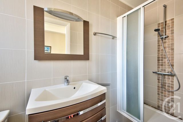 Afficher la photo en grand Appartement F8 à vendre - 5 pièces - 214.0 m2 - VILLEFRANCHE SUR MER - 06 - PROVENCE-ALPES-COTE-D-AZUR - Century 21 Lafage Transactions