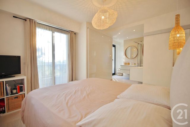 Afficher la photo en grand Appartement F3 à vendre - 3 pièces - 86.04 m2 - NICE - 06 - PROVENCE-ALPES-COTE-D-AZUR - Century 21 Lafage Transactions