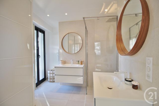 Afficher la photo en grand Appartement F3 à vendre - 3 pièces - 86.04 m2 - NICE - 06 - PROVENCE-ALPES-COTE-D-AZUR - Century 21 Lafage Transactions