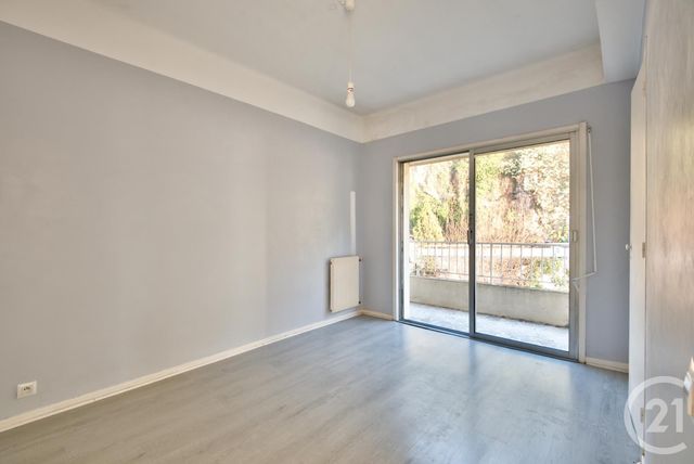 Afficher la photo en grand Appartement F3 à vendre - 3 pièces - 69.36 m2 - NICE - 06 - PROVENCE-ALPES-COTE-D-AZUR - Century 21 Lafage Transactions