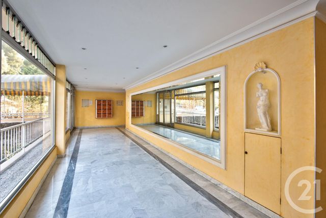 Afficher la photo en grand Appartement F3 à vendre - 3 pièces - 69.36 m2 - NICE - 06 - PROVENCE-ALPES-COTE-D-AZUR - Century 21 Lafage Transactions