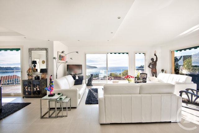 Afficher la photo en grand Appartement F4 à vendre - 4 pièces - 149.72 m2 - VILLEFRANCHE SUR MER - 06 - PROVENCE-ALPES-COTE-D-AZUR - Century 21 Lafage Transactions