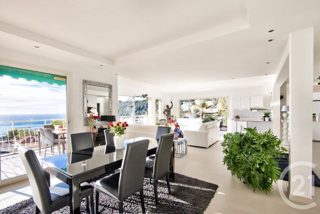Afficher la photo en grand Appartement F4 à vendre - 4 pièces - 149.72 m2 - VILLEFRANCHE SUR MER - 06 - PROVENCE-ALPES-COTE-D-AZUR - Century 21 Lafage Transactions
