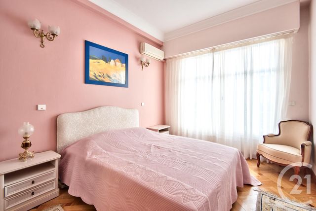 Afficher la photo en grand Appartement F4 à vendre - 4 pièces - 149.66 m2 - NICE - 06 - PROVENCE-ALPES-COTE-D-AZUR - Century 21 Lafage Transactions