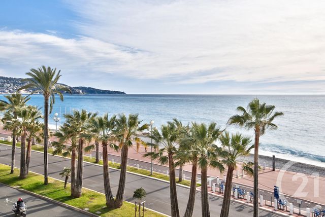 Afficher la photo en grand Appartement F4 à vendre - 4 pièces - 149.66 m2 - NICE - 06 - PROVENCE-ALPES-COTE-D-AZUR - Century 21 Lafage Transactions