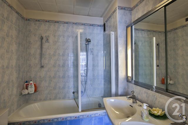 Appartement F3 à vendre - 3 pièces - 87.36 m2 - NICE - 06 - PROVENCE-ALPES-COTE-D-AZUR - Century 21 Lafage Transactions Appartement F3 à vendre - 3 pièces - 87.36 m2 - NICE - 06 - PROVENCE-ALPES-COTE-D-AZUR - Century 21 Lafage Transactions