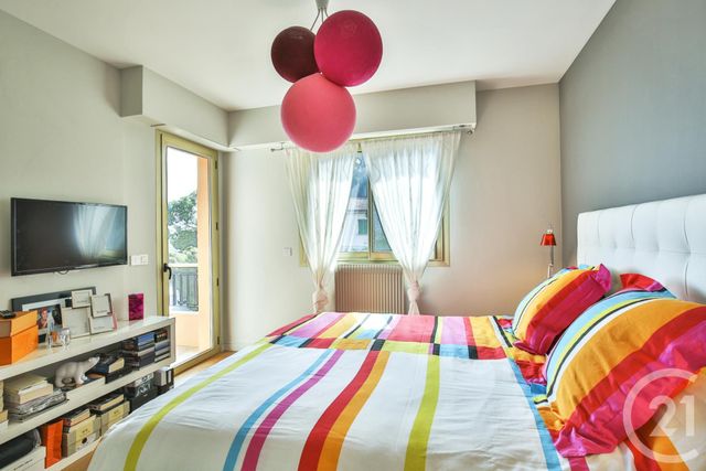 Appartement F2 à vendre - 3 pièces - 90.02 m2 - VILLEFRANCHE SUR MER - 06 - PROVENCE-ALPES-COTE-D-AZUR - Century 21 Lafage Transactions Appartement F2 à vendre - 3 pièces - 90.02 m2 - VILLEFRANCHE SUR MER - 06 - PROVENCE-ALPES-COTE-D-AZUR - Century 21 Lafage Transactions