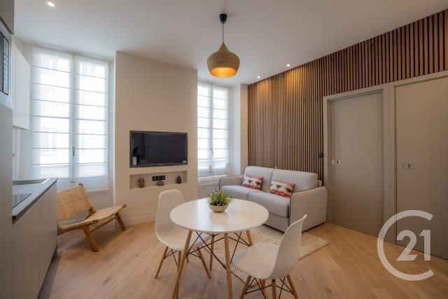 Afficher la photo en grand Appartement F2 à vendre - 2 pièces - 30.1 m2 - NICE - 06 - PROVENCE-ALPES-COTE-D-AZUR - Century 21 Lafage Transactions