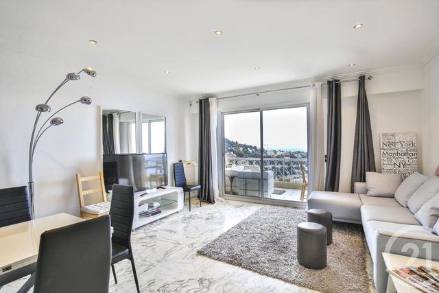 Afficher la photo en grand Appartement F3 à vendre - 3 pièces - 71.02 m2 - VILLEFRANCHE SUR MER - 06 - PROVENCE-ALPES-COTE-D-AZUR - Century 21 Lafage Transactions