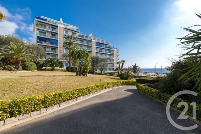 Afficher la photo en grand Appartement F3 à vendre - 3 pièces - 78.62 m2 - NICE - 06 - PROVENCE-ALPES-COTE-D-AZUR - Century 21 Lafage Transactions