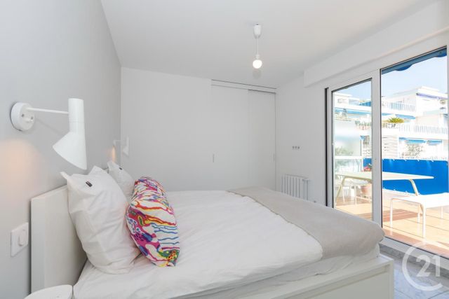 Afficher la photo en grand Appartement F3 à vendre - 3 pièces - 78.62 m2 - NICE - 06 - PROVENCE-ALPES-COTE-D-AZUR - Century 21 Lafage Transactions