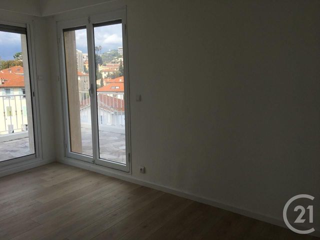 Afficher la photo en grand Appartement F4 à louer - 4 pièces - 92.0 m2 - NICE - 06 - PROVENCE-ALPES-COTE-D-AZUR - Century 21 Lafage Transactions