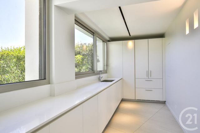 maison à vendre - 6 pièces - 460.0 m2 - VILLEFRANCHE SUR MER - 06 - PROVENCE-ALPES-COTE-D-AZUR - Century 21 Lafage Transactions maison à vendre - 6 pièces - 460.0 m2 - VILLEFRANCHE SUR MER - 06 - PROVENCE-ALPES-COTE-D-AZUR - Century 21 Lafage Transactions