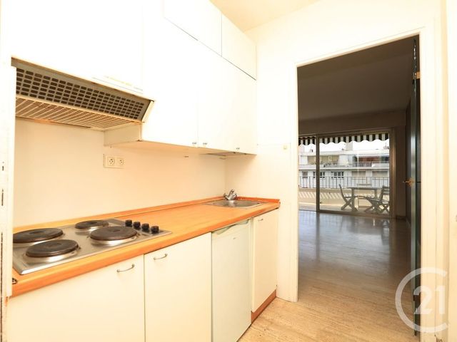 Studio à vendre - 1 pièce - 30.85 m2 - NICE - 06 - PROVENCE-ALPES-COTE-D-AZUR - Century 21 Lafage Transactions Studio à vendre - 1 pièce - 30.85 m2 - NICE - 06 - PROVENCE-ALPES-COTE-D-AZUR - Century 21 Lafage Transactions