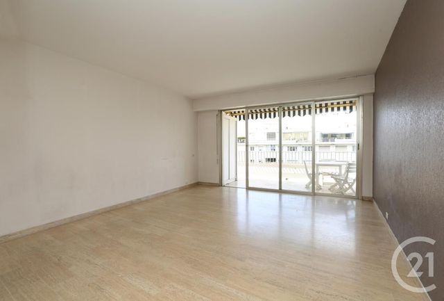 Studio à vendre - 1 pièce - 30.85 m2 - NICE - 06 - PROVENCE-ALPES-COTE-D-AZUR - Century 21 Lafage Transactions Studio à vendre - 1 pièce - 30.85 m2 - NICE - 06 - PROVENCE-ALPES-COTE-D-AZUR - Century 21 Lafage Transactions