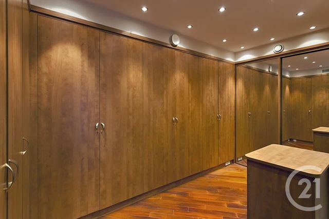 Appartement F5 à vendre - 4 pièces - 196.0 m2 - NICE - 06 - PROVENCE-ALPES-COTE-D-AZUR - Century 21 Lafage Transactions Appartement F5 à vendre - 4 pièces - 196.0 m2 - NICE - 06 - PROVENCE-ALPES-COTE-D-AZUR - Century 21 Lafage Transactions