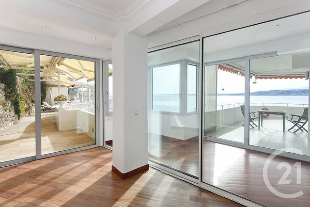 Appartement F5 à vendre - 4 pièces - 196.0 m2 - NICE - 06 - PROVENCE-ALPES-COTE-D-AZUR - Century 21 Lafage Transactions Appartement F5 à vendre - 4 pièces - 196.0 m2 - NICE - 06 - PROVENCE-ALPES-COTE-D-AZUR - Century 21 Lafage Transactions