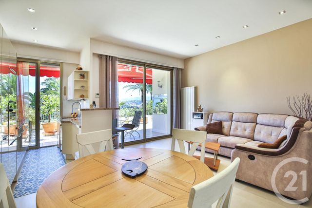 Appartement F2 à vendre - 2 pièces - 63.46 m2 - NICE - 06 - PROVENCE-ALPES-COTE-D-AZUR - Century 21 Lafage Transactions Appartement F2 à vendre - 2 pièces - 63.46 m2 - NICE - 06 - PROVENCE-ALPES-COTE-D-AZUR - Century 21 Lafage Transactions