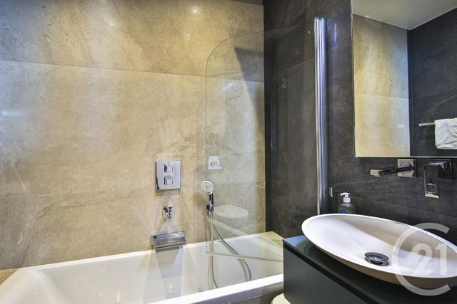 Appartement F3 à vendre - 3 pièces - 69.0 m2 - NICE - 06 - PROVENCE-ALPES-COTE-D-AZUR - Century 21 Lafage Transactions Appartement F3 à vendre - 3 pièces - 69.0 m2 - NICE - 06 - PROVENCE-ALPES-COTE-D-AZUR - Century 21 Lafage Transactions