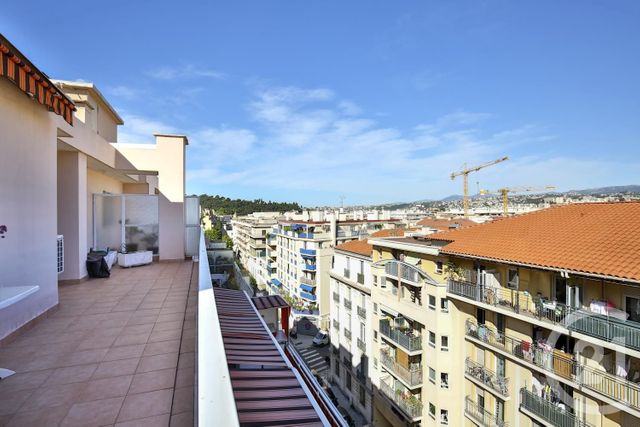 Appartement F2 à louer - 2 pièces - 51.01 m2 - NICE - 06 - PROVENCE-ALPES-COTE-D-AZUR - Century 21 Lafage Transactions Appartement F2 à louer - 2 pièces - 51.01 m2 - NICE - 06 - PROVENCE-ALPES-COTE-D-AZUR - Century 21 Lafage Transactions