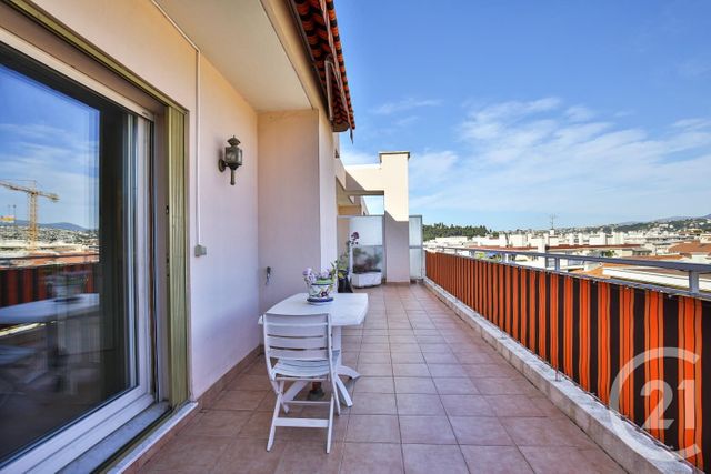 Appartement F2 à louer - 2 pièces - 51.01 m2 - NICE - 06 - PROVENCE-ALPES-COTE-D-AZUR - Century 21 Lafage Transactions Appartement F2 à louer - 2 pièces - 51.01 m2 - NICE - 06 - PROVENCE-ALPES-COTE-D-AZUR - Century 21 Lafage Transactions
