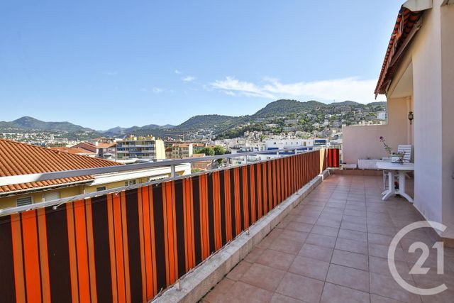 Appartement F2 à louer - 2 pièces - 51.01 m2 - NICE - 06 - PROVENCE-ALPES-COTE-D-AZUR - Century 21 Lafage Transactions Appartement F2 à louer - 2 pièces - 51.01 m2 - NICE - 06 - PROVENCE-ALPES-COTE-D-AZUR - Century 21 Lafage Transactions