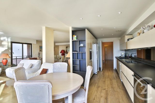 Afficher la photo en grand Appartement F6 à vendre - 6 pièces - 200.12 m2 - NICE - 06 - PROVENCE-ALPES-COTE-D-AZUR - Century 21 Lafage Transactions