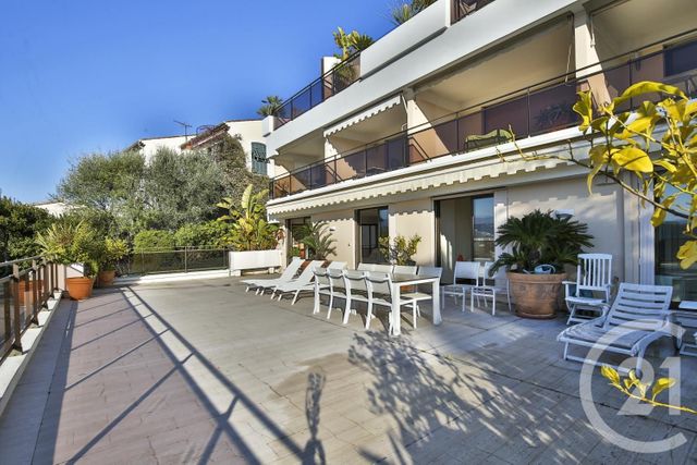 Afficher la photo en grand Appartement F6 à vendre - 6 pièces - 200.12 m2 - NICE - 06 - PROVENCE-ALPES-COTE-D-AZUR - Century 21 Lafage Transactions