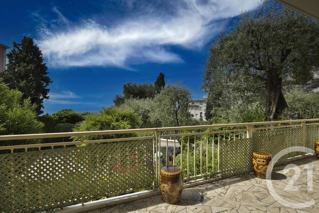 Appartement F3 à vendre - 3 pièces - 90.07 m2 - NICE - 06 - PROVENCE-ALPES-COTE-D-AZUR - Century 21 Lafage Transactions Appartement F3 à vendre - 3 pièces - 90.07 m2 - NICE - 06 - PROVENCE-ALPES-COTE-D-AZUR - Century 21 Lafage Transactions