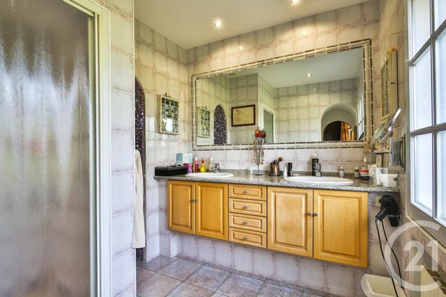 maison à vendre - 6 pièces - 214.13 m2 - NICE - 06 - PROVENCE-ALPES-COTE-D-AZUR - Century 21 Lafage Transactions maison à vendre - 6 pièces - 214.13 m2 - NICE - 06 - PROVENCE-ALPES-COTE-D-AZUR - Century 21 Lafage Transactions